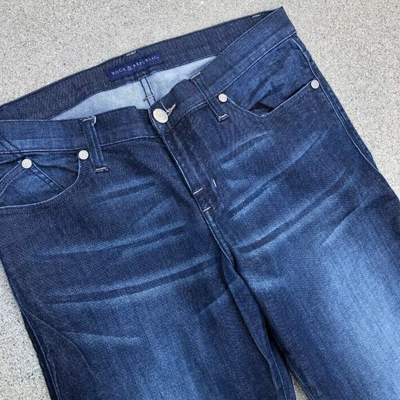ROCK & REPUBLIC Straight Leg Jeans Women's 12 Blue Denim Mid Rise Dark W…​ - Picture 3 of 8